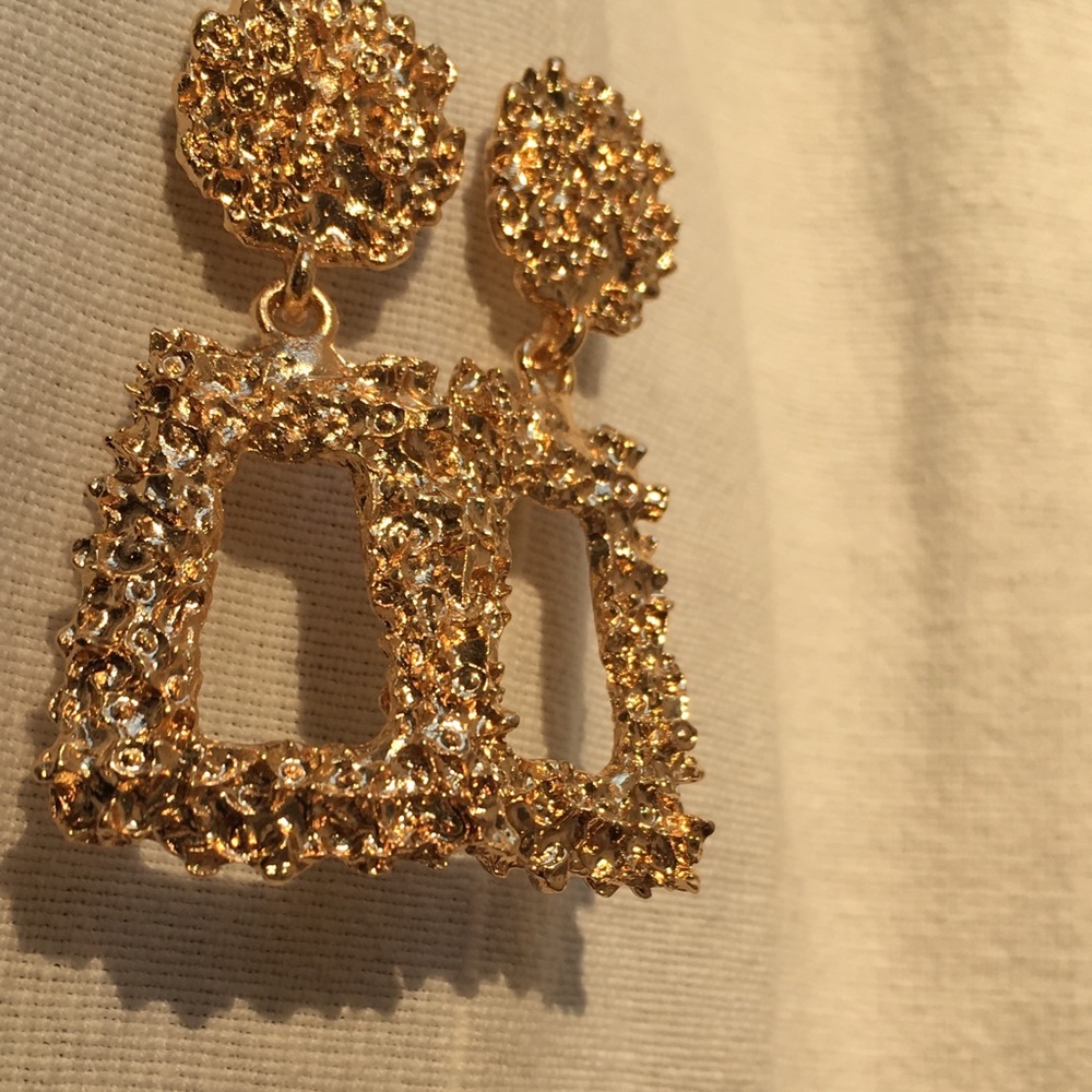 Farrah Earring View 3